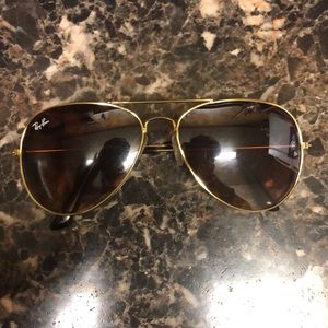 Aviator Ray-Ban sunglasses 🕶
